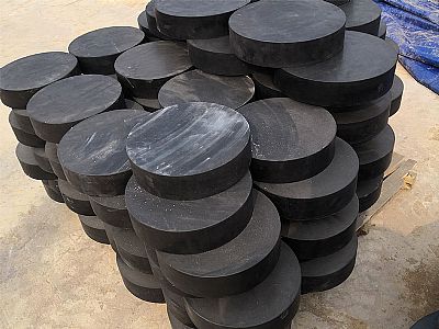宾县板式橡胶支座由若干层橡胶片与薄钢板经加压硫化